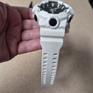 G-Shock White and Black Smartwatch